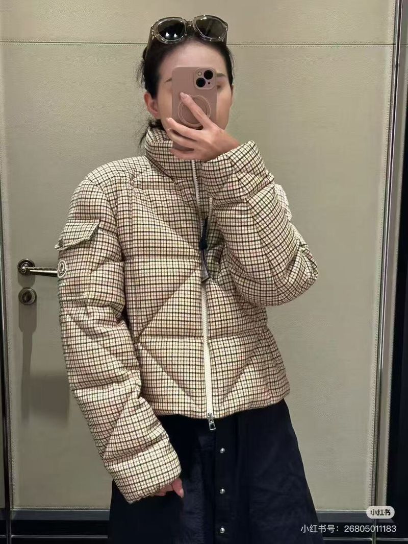 몽클레르 체크 퀼팅 다운 재킷 - 몽클 패딩 레플리카 참고 이미지